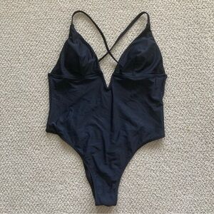 Black Strappy Notch V-Neck High Cut One Piece Swimsuit Size Large Like New